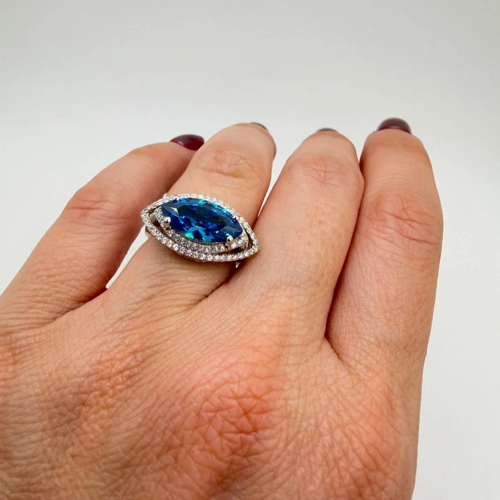 14x7mm East/West Marquise cut Blue ICE CZ w/ cz accent‎ ring in sterling silver!